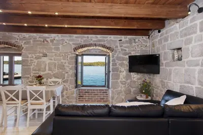 TV i/ili zabavni centar u objektu Apartman Sun 1