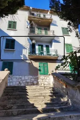 Zgrada u kojoj se nalazi apartman