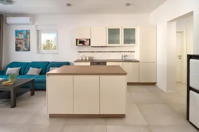 Kuhinja ili čajna kuhinja u objektu Hillside Apartments Murter