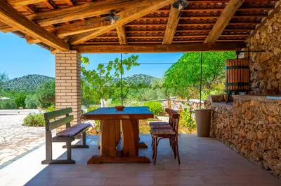 Pogled na planine ili pogled na planine iz vila