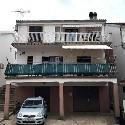 Apartments with parking space Zaton