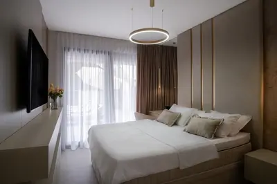 Krevet ili kreveti u jedinici u objektu Luxury Villa Vesper- Heated Pool, Hot Tub, Rooftop terrace, Gym