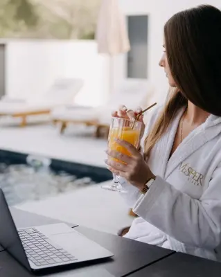 Pića u objektu Luxury Villa Vesper- Heated Pool, Hot Tub, Rooftop terrace, Gym