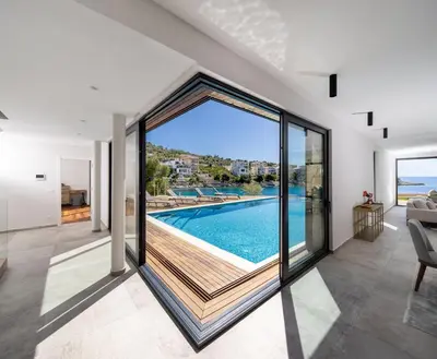 Bazen u objektu Figs and Olives Villas ili u blizini