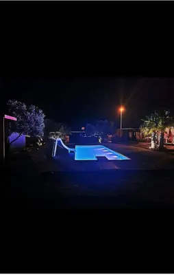 Bazen u objektu Adria Mobile Home ili u blizini