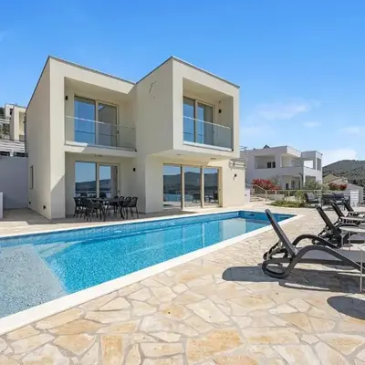 4 Bedroom Amazing Home In Zaboric