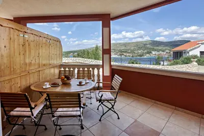 Pogled na planine ili pogled na planine iz apartmana