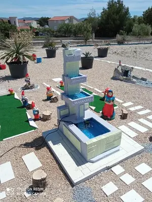 Bazen u objektu Holiday home Villa Anny ili u blizini