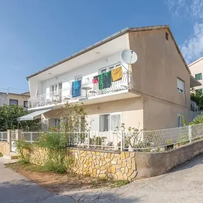 Apartments by the sea Brodarica
