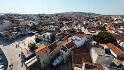 Pogled na grad 'Vodice' ili pogled na grad iz apartmana