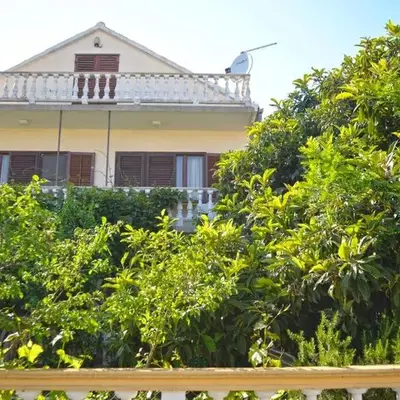 Apartments with parking space Vodice - 4180