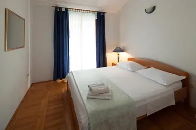 Krevet ili kreveti u jedinici u objektu Apartments by the sea Bilo - Primosten - 4191