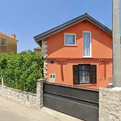 Apartments with parking space Zablace