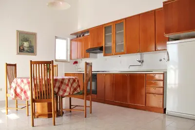 Kuhinja ili čajna kuhinja u objektu Apartments by the sea Razanj, Rogoznica - 4253