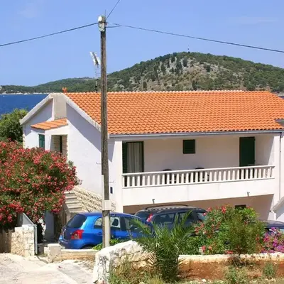 Apartments by the sea Razanj