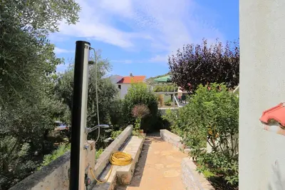 Vrt u objektu Apartment Razanj 4322a