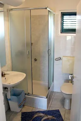 Kupaonica u objektu Apartment Razanj 4322a