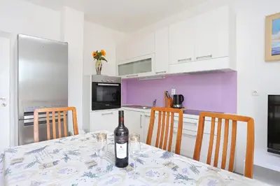 Kuhinja ili čajna kuhinja u objektu Apartments by the sea Razanj, Rogoznica - 4322