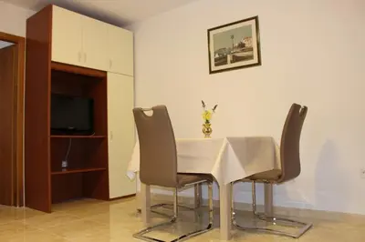 TV i/ili zabavni centar u objektu Apartment Maja Bilo A2