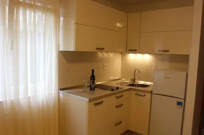 Kuhinja ili čajna kuhinja u objektu Apartment Maja Bilo A2