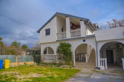 Zgrada u kojoj se nalazi apartman