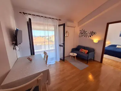 Krevet ili kreveti u jedinici u objektu Apartments with parking space Vodice - 7604
