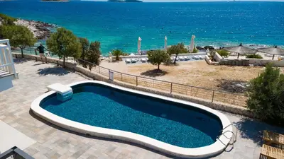 Bazen u objektu Apartment Zecevo Rtic 8366d ili u blizini
