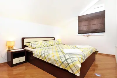 Krevet ili kreveti u jedinici u objektu Apartments with parking space Vodice - 10022