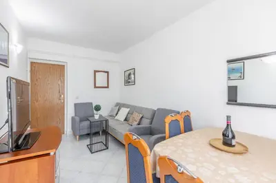 TV i/ili zabavni centar u objektu Apartment Zecevo Rtic 10334a