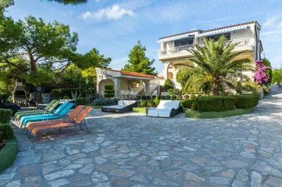 Vrt u objektu Apartments Villa Punta Royal