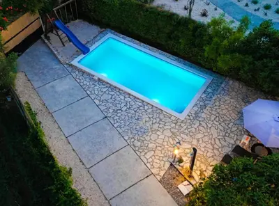 Bazen u objektu Holiday Home Krnić ili u blizini
