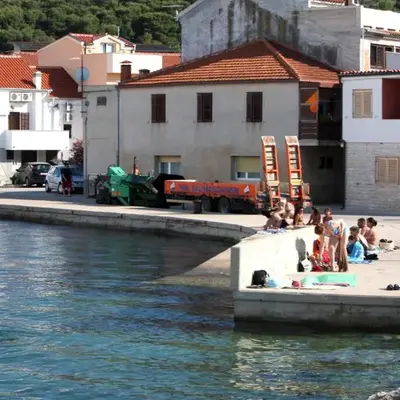 Apartments by the sea Tisno