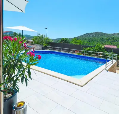 Bazen u objektu Villa Salvia Mare ili u blizini