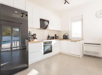 Kuhinja ili čajna kuhinja u objektu Holiday Home Iva