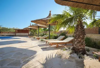 Vrt u objektu Villa Lojena - Luxury Getaway with Jacuzzi ID 117