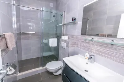 Kupaonica u objektu Apartments Hrgovic