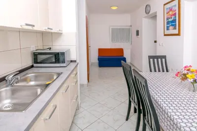 Kuhinja ili čajna kuhinja u objektu Apartments Cvitkovic