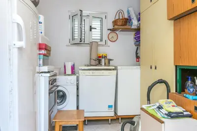 Kuhinja ili čajna kuhinja u objektu Apartments by the sea Razanj, Rogoznica - 23793