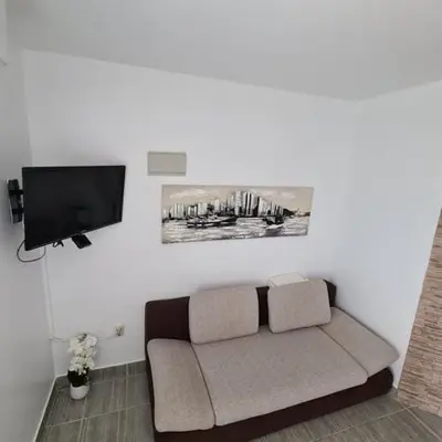 TV i/ili zabavni centar u objektu Tara i Ela