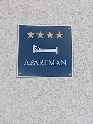 Certifikat, nagrada, logo ili neki drugi dokument izložen u objektu Villa Ana