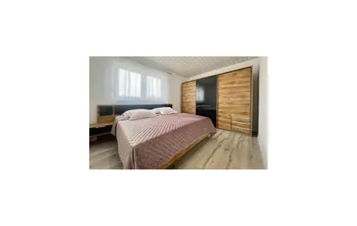 Krevet ili kreveti u jedinici u objektu 3 Bedroom Lovely Apartment In Vodice