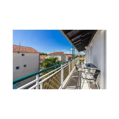3 Bedroom Lovely Apartment In Vodice