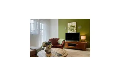 TV i/ili zabavni centar u objektu Amazing Apartment In Vodice With Wifi