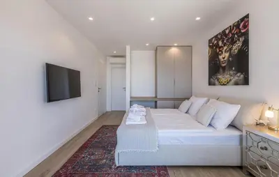 TV i/ili zabavni centar u objektu Luxurious Home In Razanj
