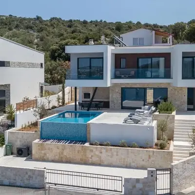Luxurious Home In Razanj