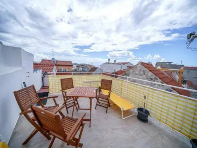 Balkon ili terasa u objektu Apartment in Vodice near Male Vrulje Beach