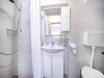 Kupaonica u objektu Studio in Vodice near Male Vrulje Beach