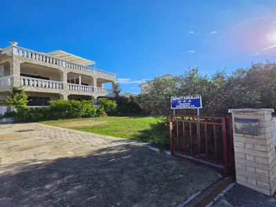 Zgrada u kojoj se nalazi apartman