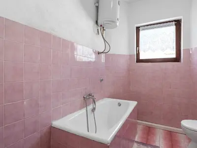 Kupaonica u objektu Apartment in Brodarica near Beach Gaj