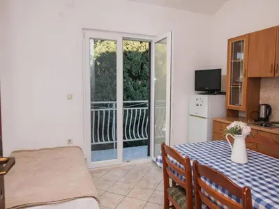 Kuhinja ili čajna kuhinja u objektu Apartment in ibenik by the Beach